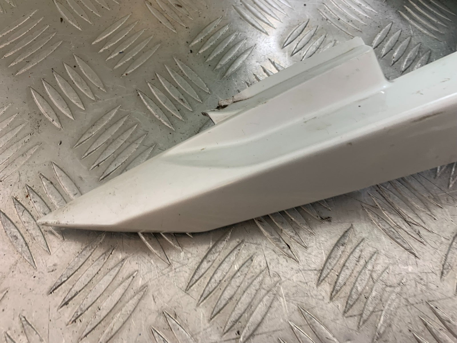 YAMAHA YS125 YS 125 RIGHT TAIL PIECE   YEAR 2017-2021 (CMB1321)
