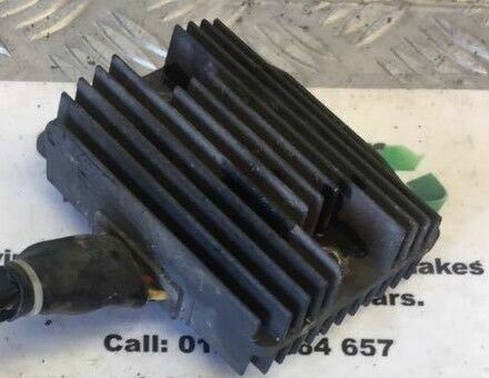 HONDA CB900 CB 900 HORNET REGULATOR  YEAR 2002 - 2008