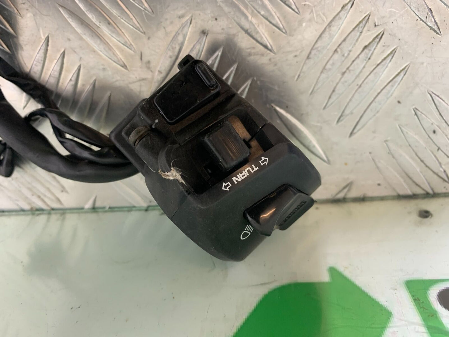 HONDA CBR600 CBR 600 F LEFT SWITCH GEAR  YEAR 2000-2003(CMB1091)