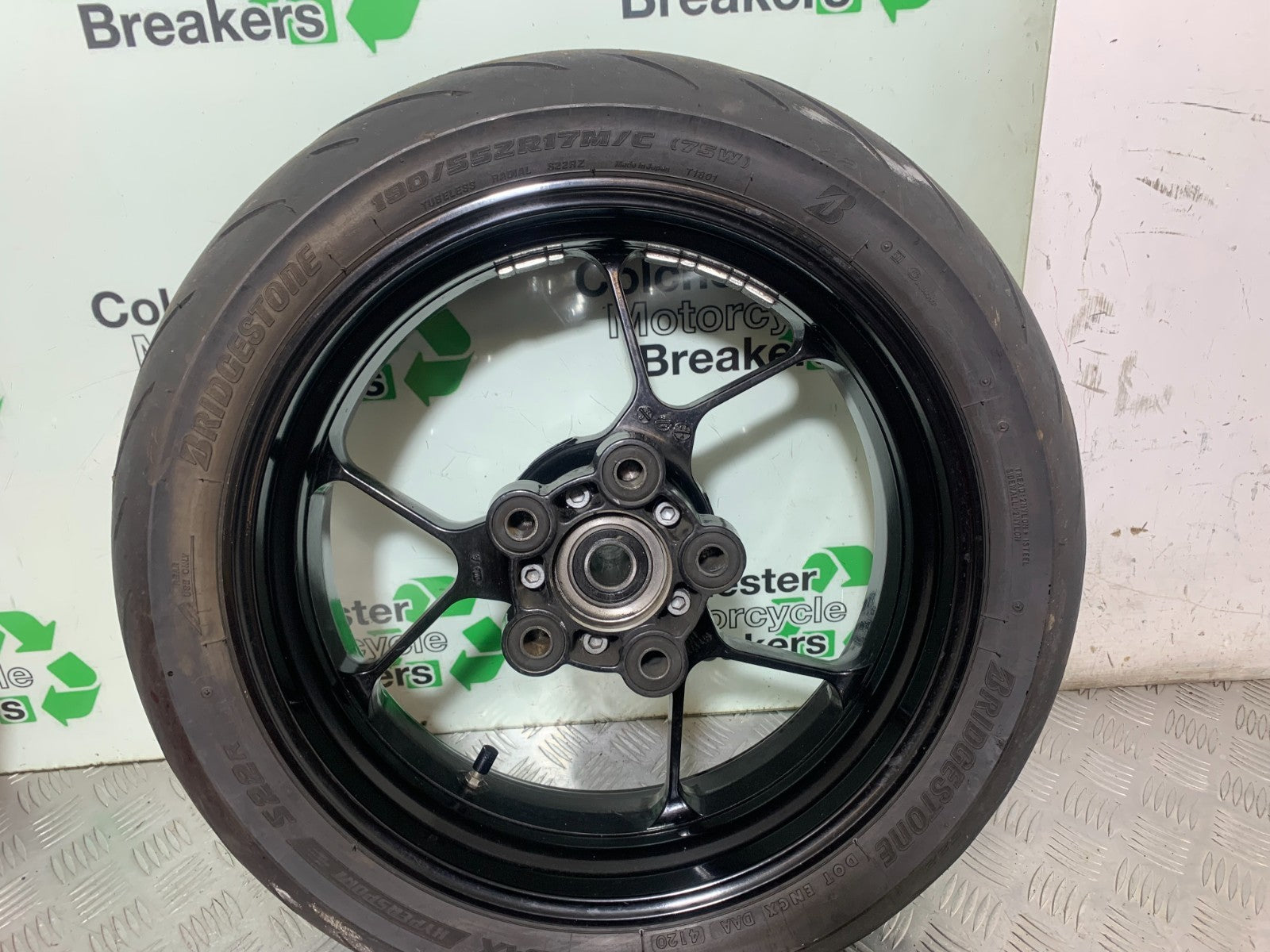 APRILIA TUONO 1000 V4R REAR WHEEL YEAR 2011-13  (CMB1331) 