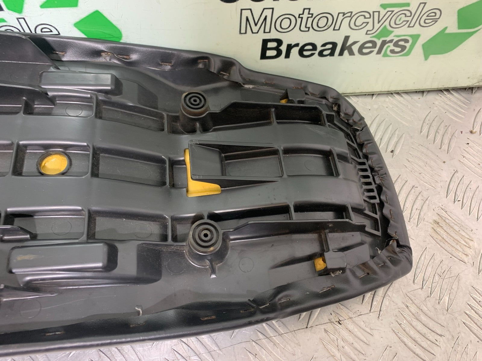 YAMAHA YBR125 YBR 125 SEAT  YEAR 2010-2017 (CMB1252)