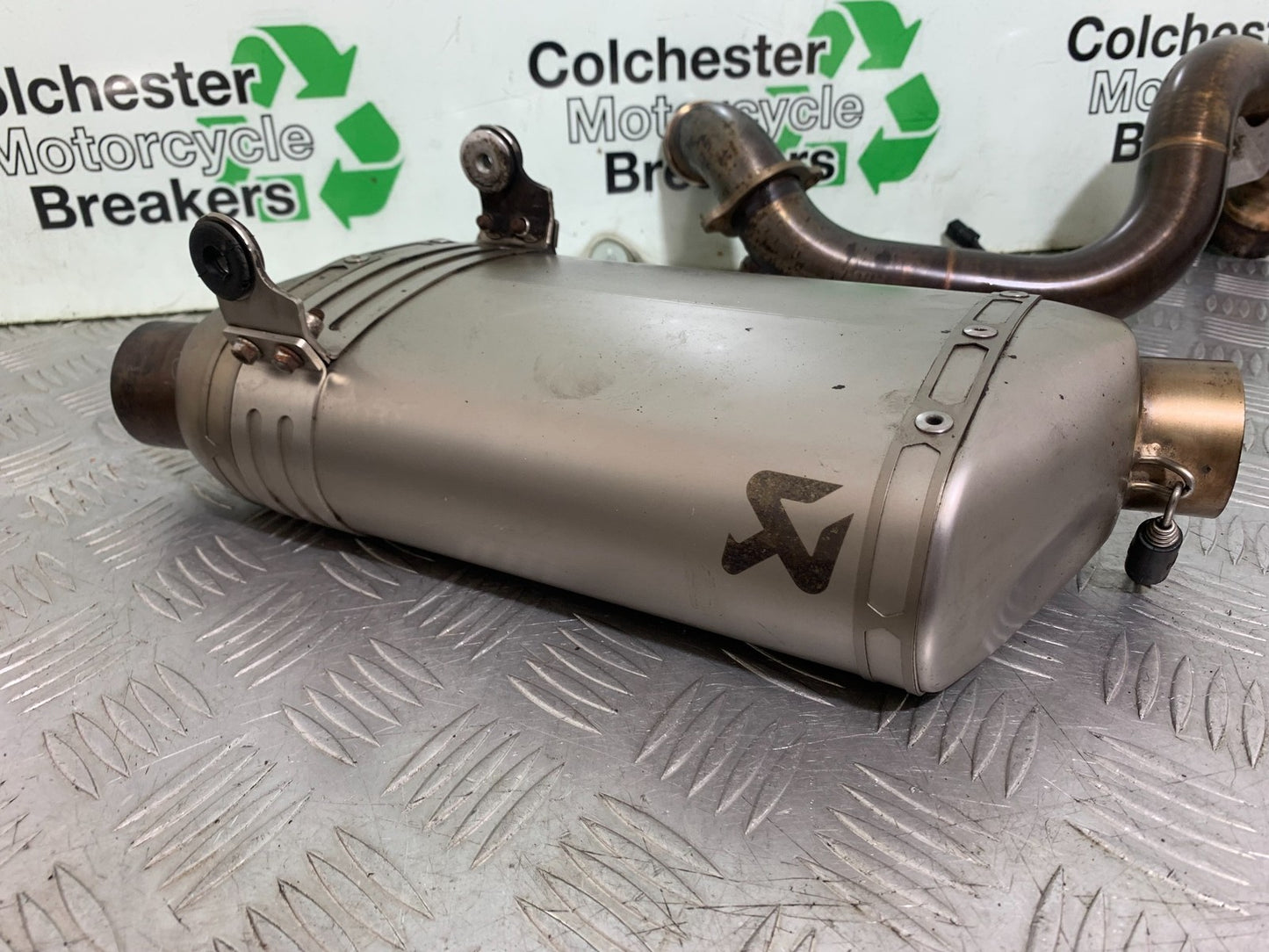 KTM 690 DUKE R LC4 AKRAPOVIC FULL EXHAUST SYSTEM YEAR 2012-2015  (CMB1180)