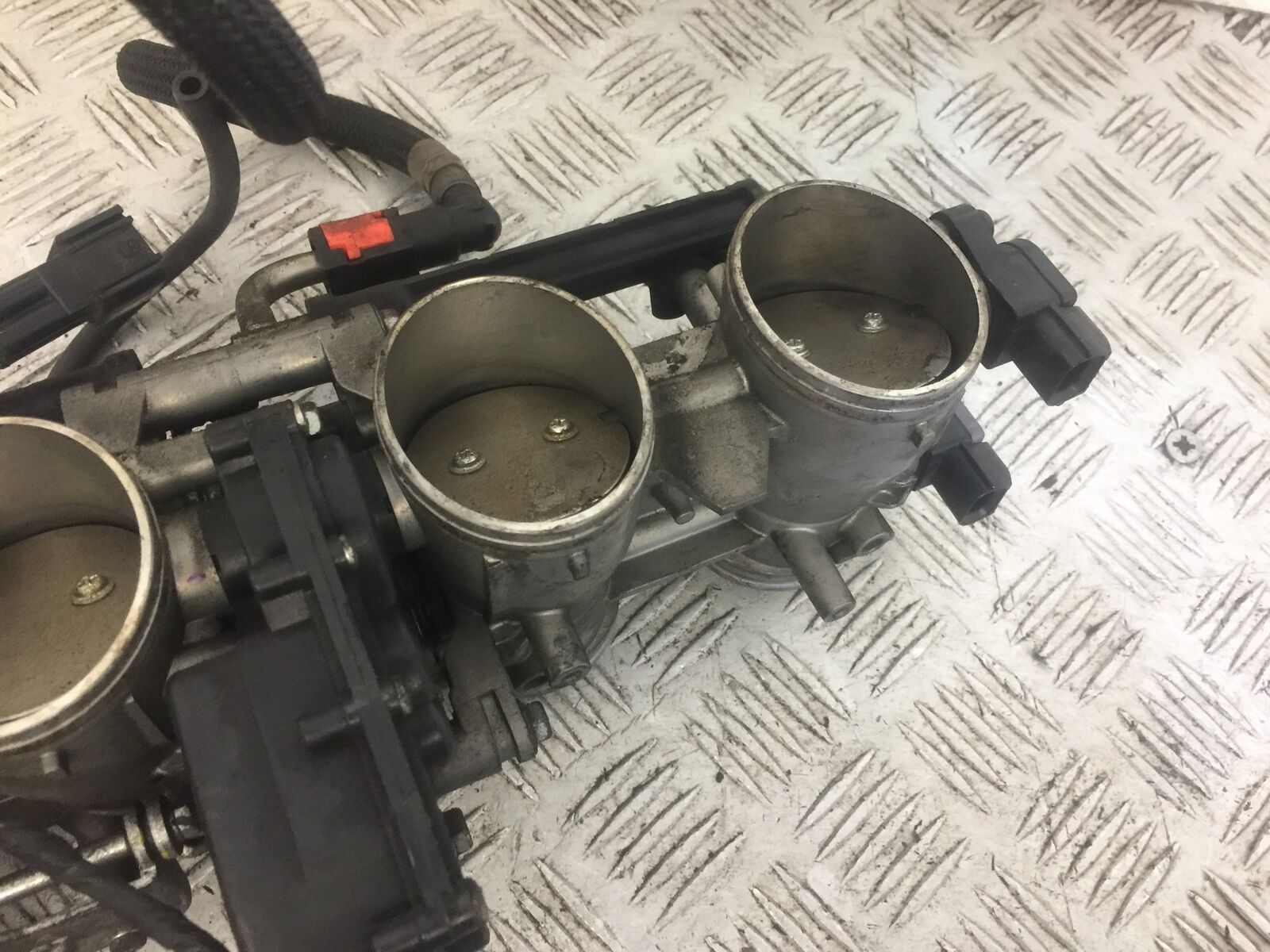 KAWASAKI Z750 Z 750 SCORPION THROTTLE BODIES YEAR 2009-2012 (STOCK 670)