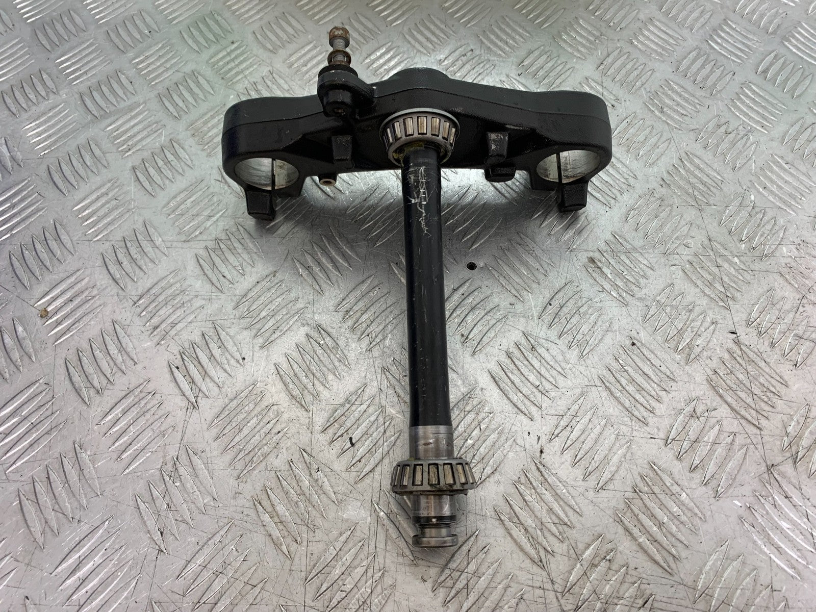 BMW F800 GT BOTTOM YOKE   YEAR 2013-2017 (CMB1248)