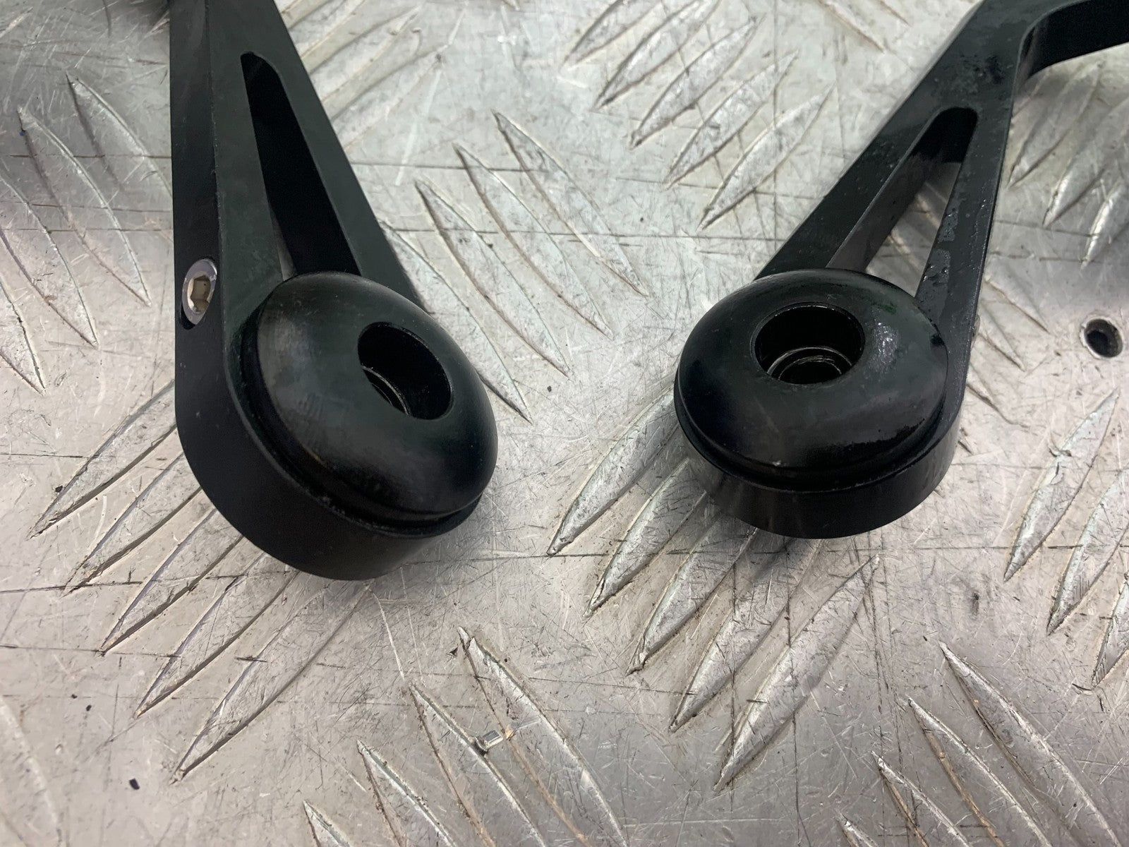 TRIUMPH 675 STREET TRIPLE R MIRRORS  YEAR 2013 - 2016 (CMB1221)