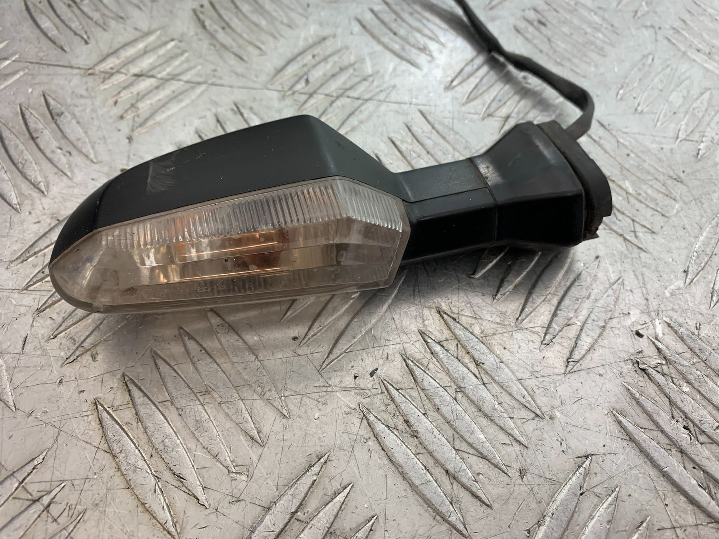KAWASAKI ER6 N LEFT REAR INDICATOR YEAR 2012-2017 (CMB1324)