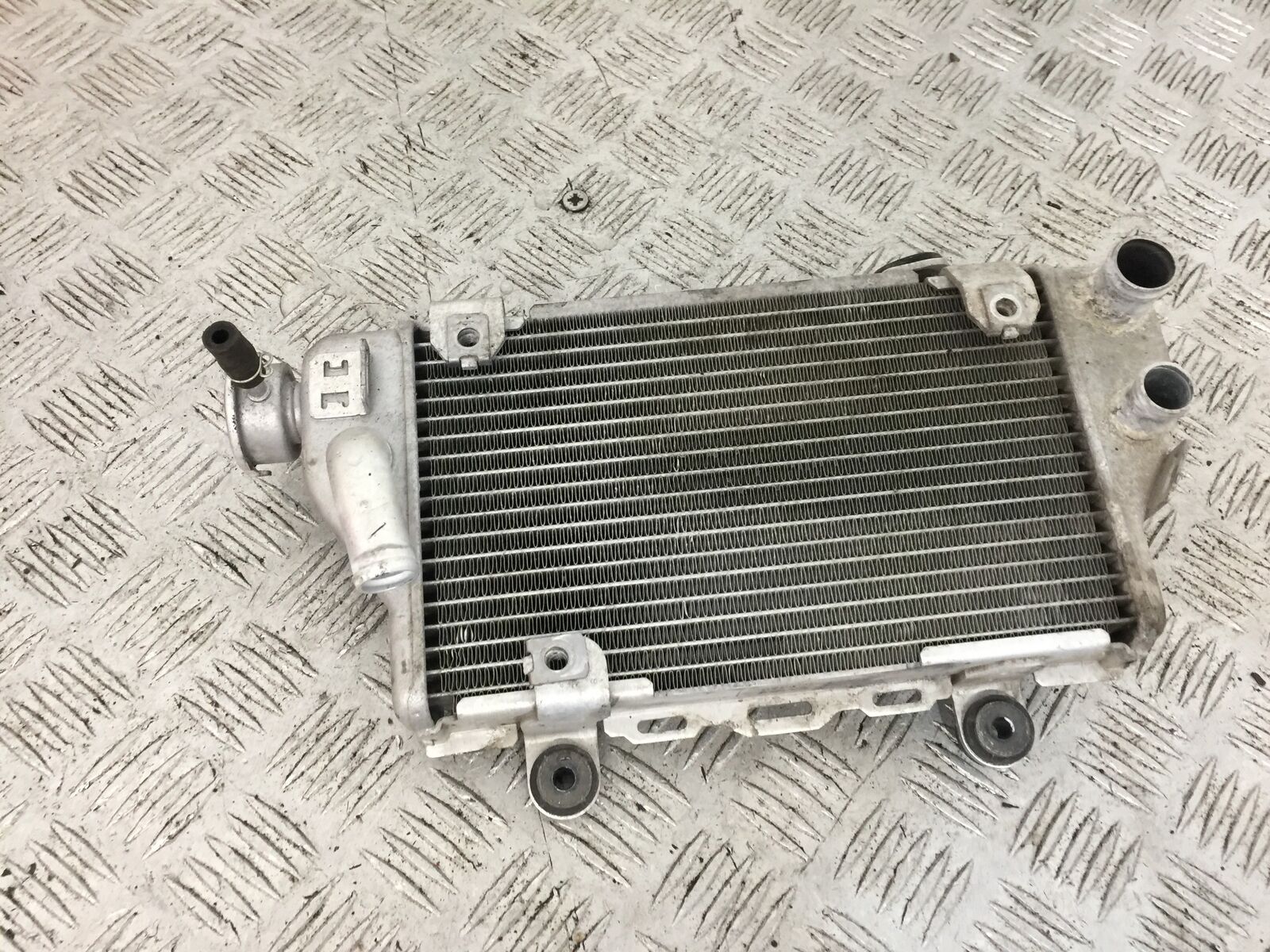HONDA CRF1000 CRF 1000 AFRICA TWIN RIGHT RADIATOR   2019 (STOCK 759)