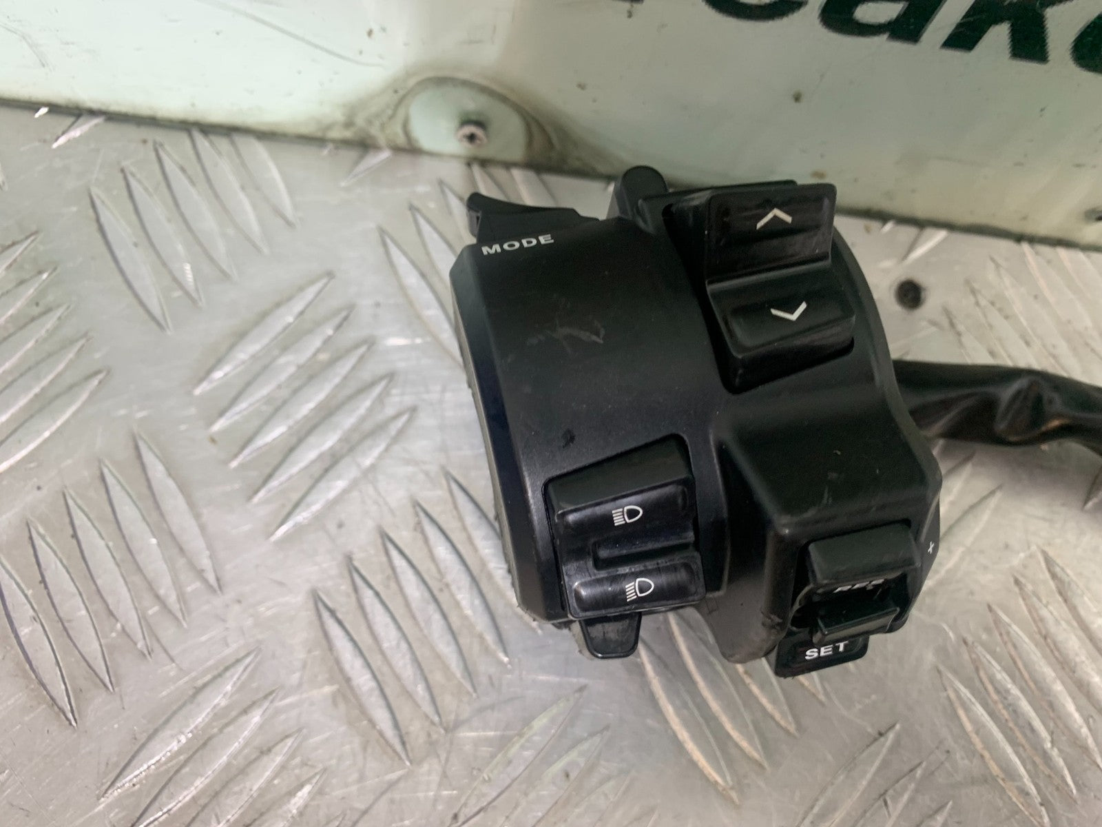 YAMAHA XSR900 XSR 900 LEFT SWITCH GEAR YEAR 2022-2024 (CMB1215)