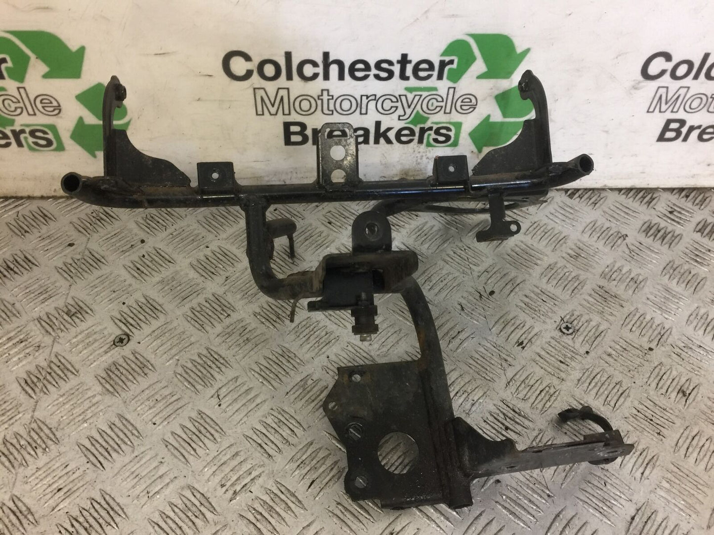 YAMAHA XMAX 125 XMAX-125 FAIRING BRACKET   YEAR 2012 (STOCK 689)