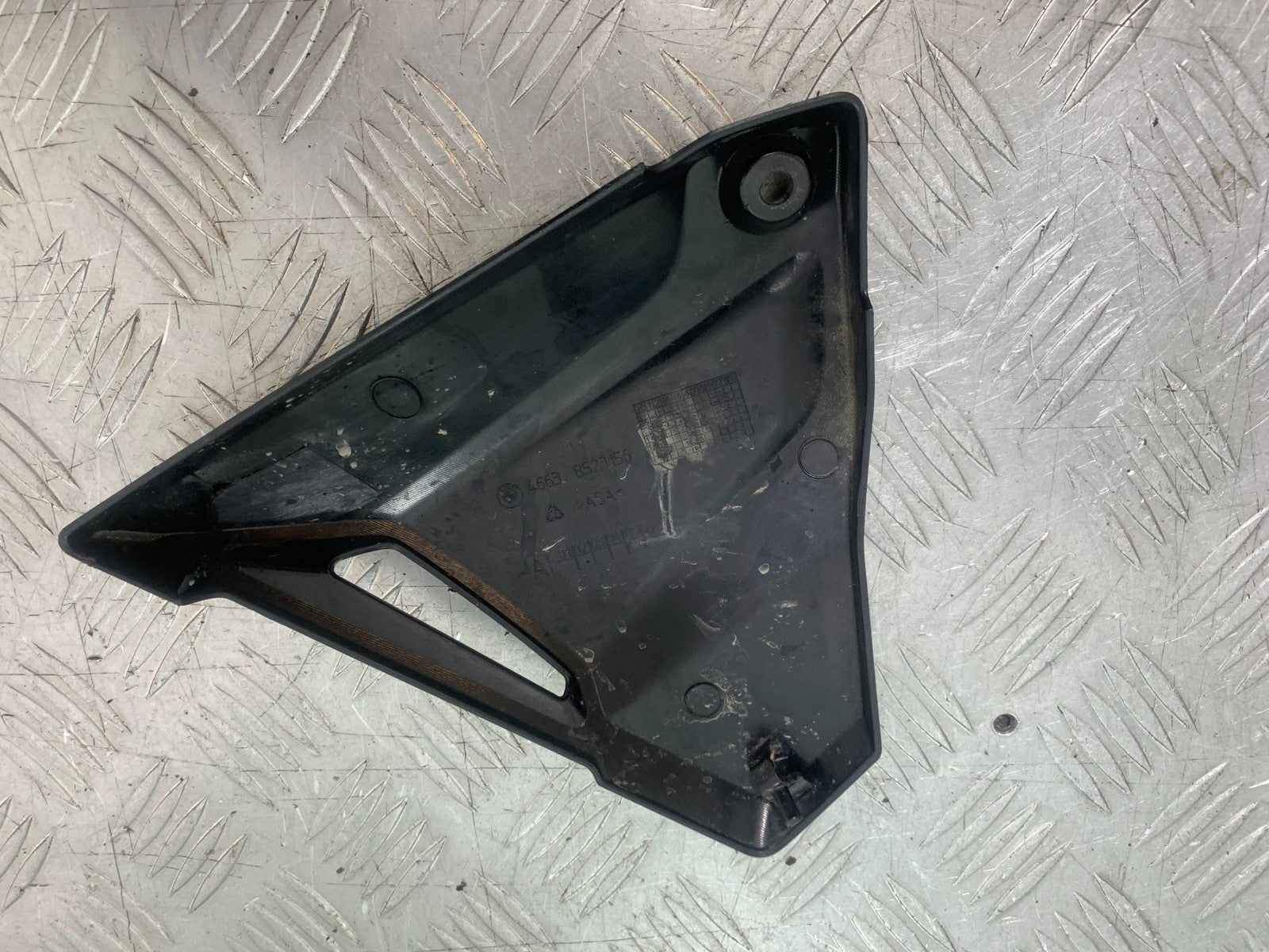 BMW R1200 R 1200 GS RIGHT INFILL COVER  YEAR 2013-2016 (CMB1257)