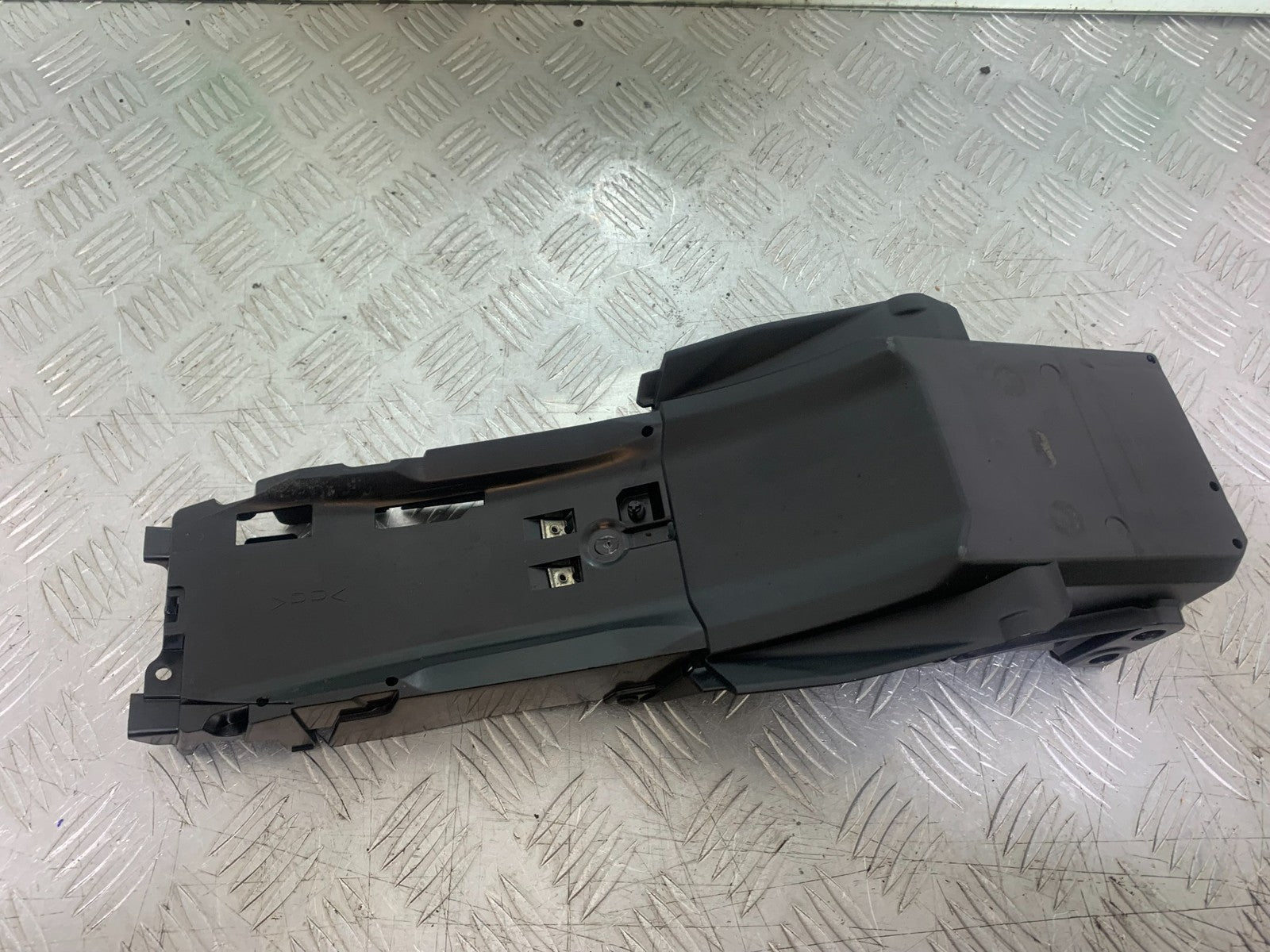 YAMAHA YZF R7 UNDERTRAY  YEAR 2022-2025 (CMB1255)
