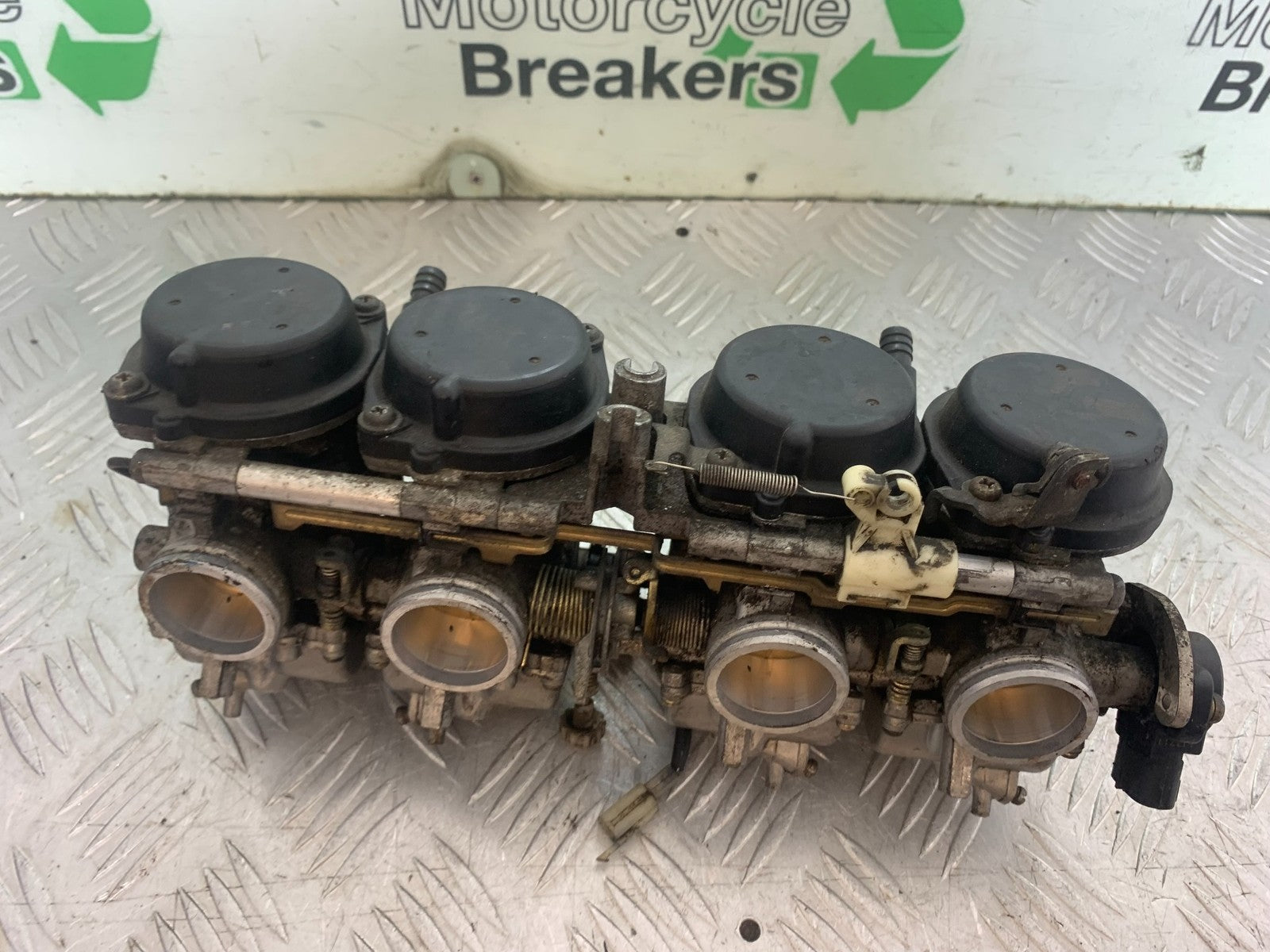 YAMAHA XJ900 XJ 900 DIVERSION CARBS  YEAR 1994-2002 (CMB1292)