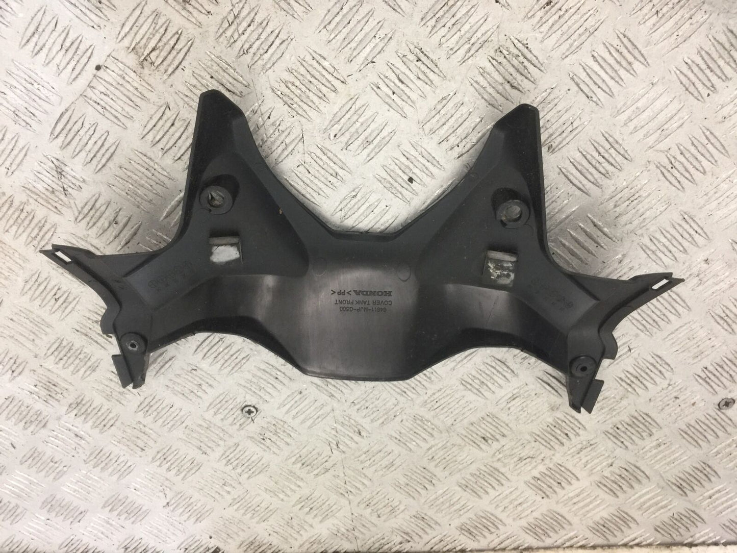 HONDA CRF1000 (DCT) AFRICA TWIN SCREEN INFILL COVER YEAR 2019 (STOCK 835)