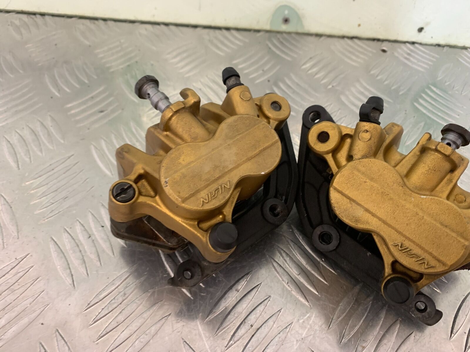 TRIUMPH 675 STREET TRIPLE FRONT CALIPERS  YEAR 2008 (STOCK 984)