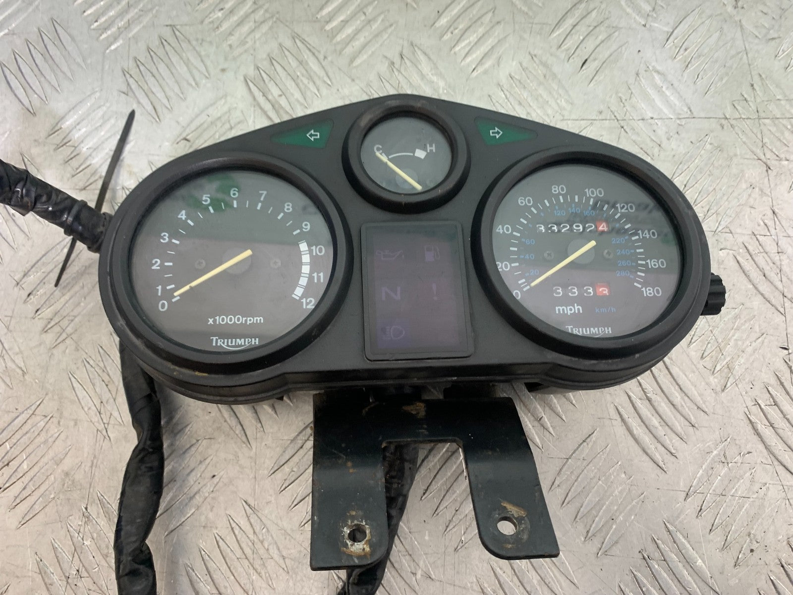 TRIUMPH TROPHY 900 CLOCKS SPEEDO DASH  YEAR 1991-95 (CMB1251)