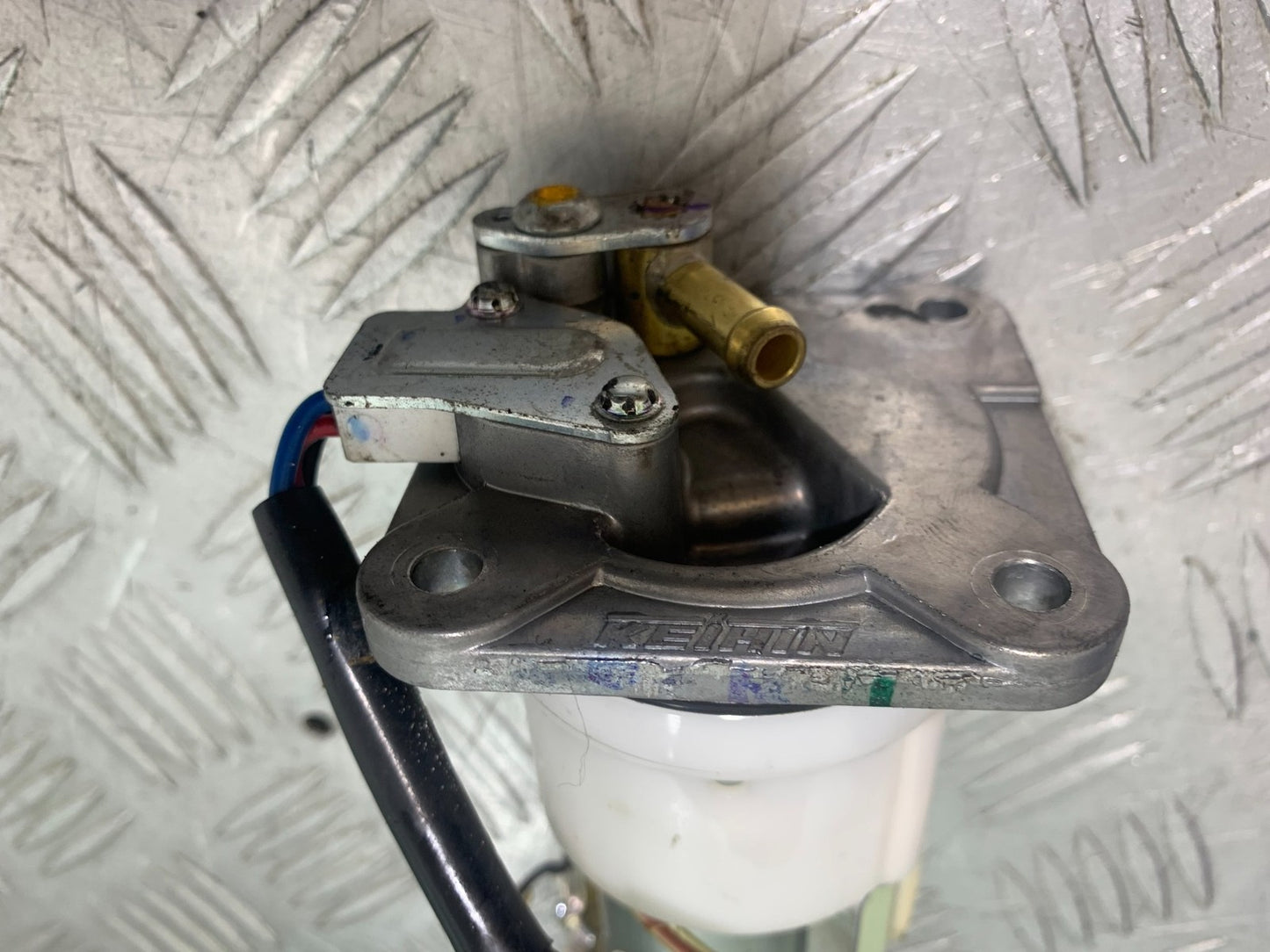 KTM 1290 SUPER DUKE R PETROL PUMP YEAR 2020-2024 (CMB1272)