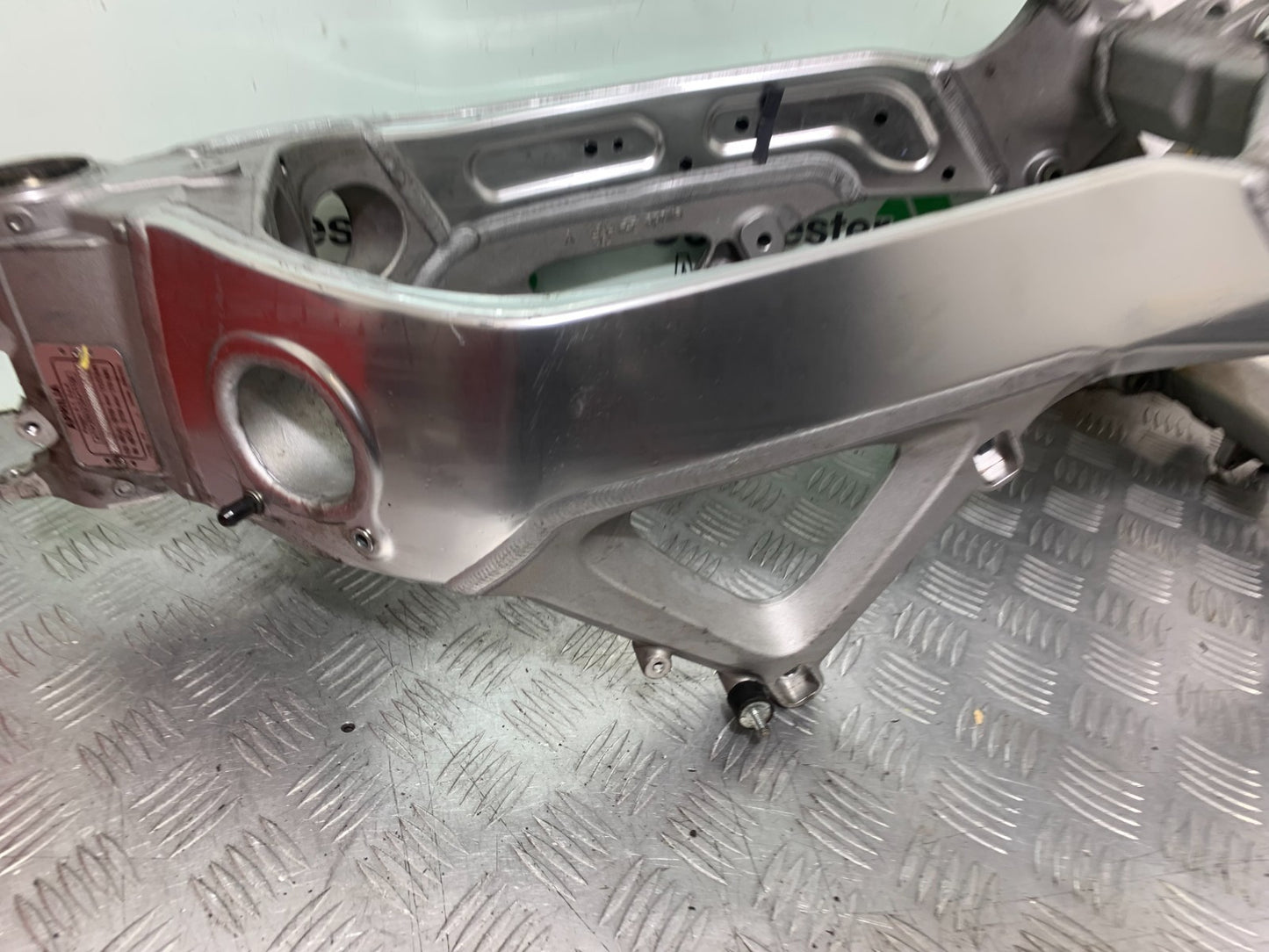 APRILIA TUONO 1000 V4R FRAME REG LOG BOOK YEAR 2011-13  (CMB1331)