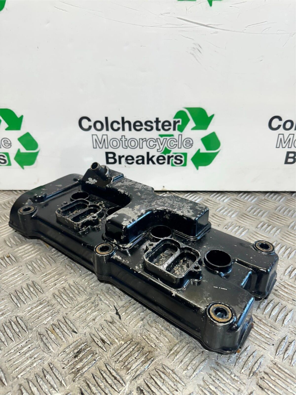 HONDA CBR1100 XX BLACKBIRD CYLINDER HEAD ROCKER COVER YEAR 1996-1998 (CMB1017)