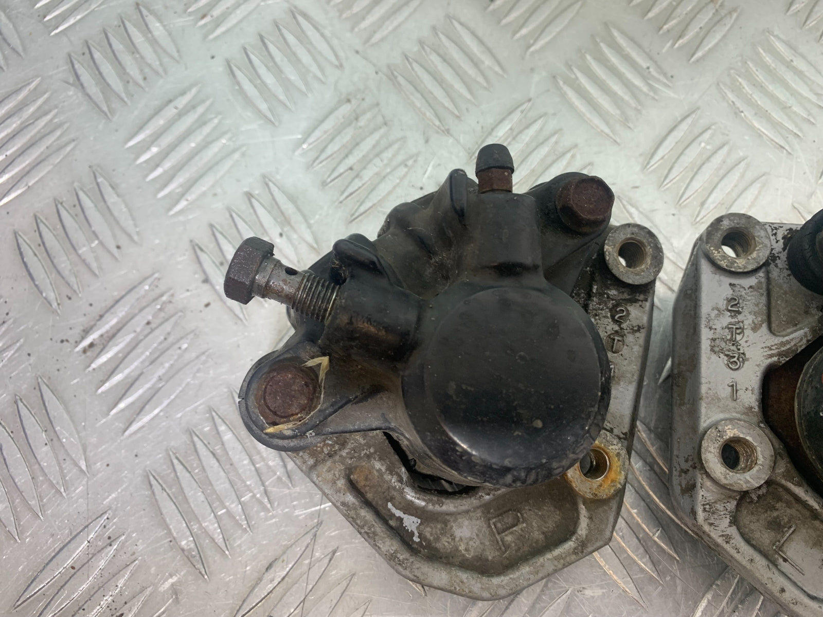 HONDA CX500 CX 500 FRONT BRAKE CALIPERS (SOLD AS PARTS) YEAR 1978 1981 (CMB1137)