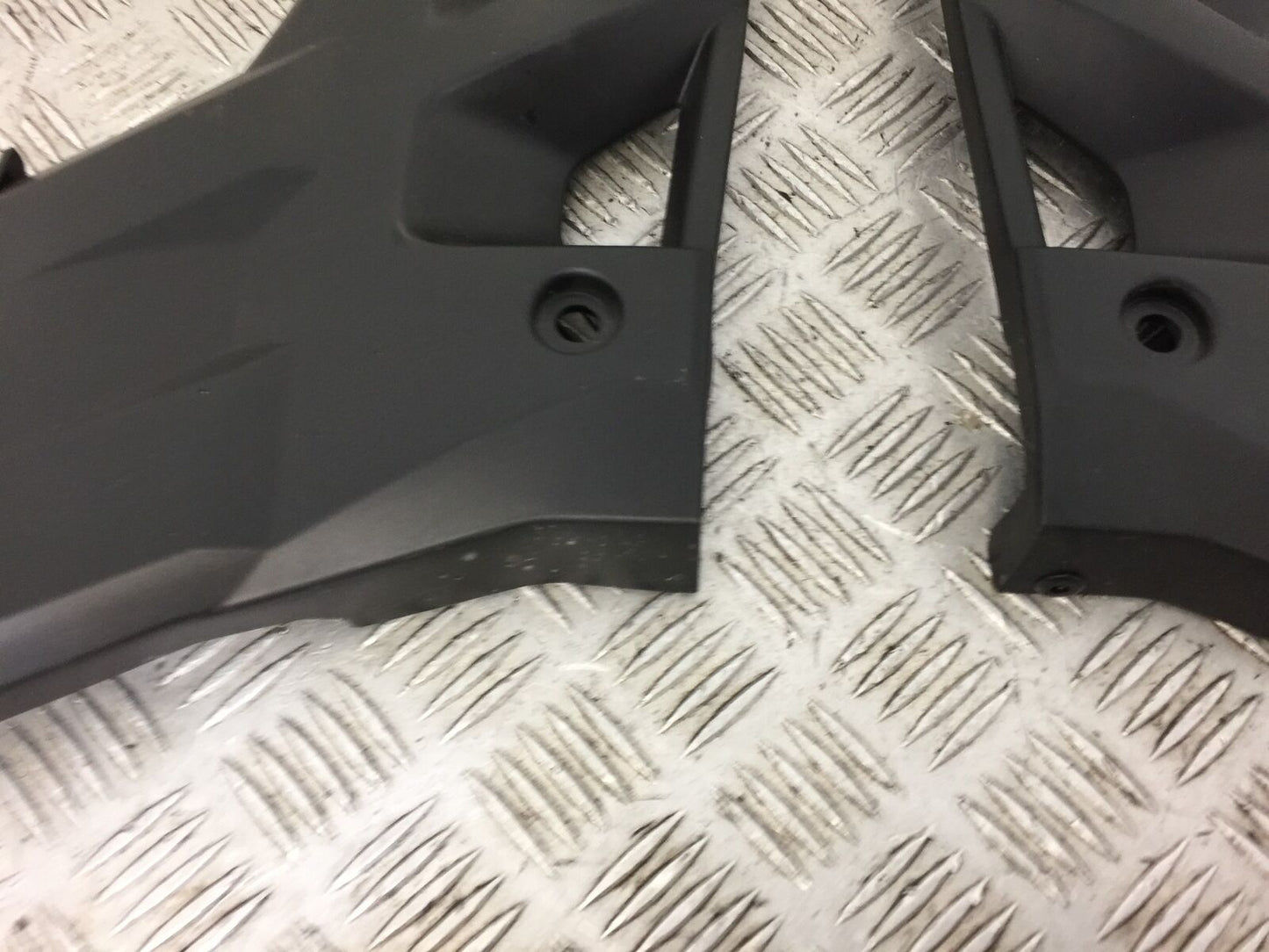 YAMAHA MT 125 MT125 LEFT & RIGHT SIDE INFILLS YEAR 2014-2019 ABS (STOCK 477)