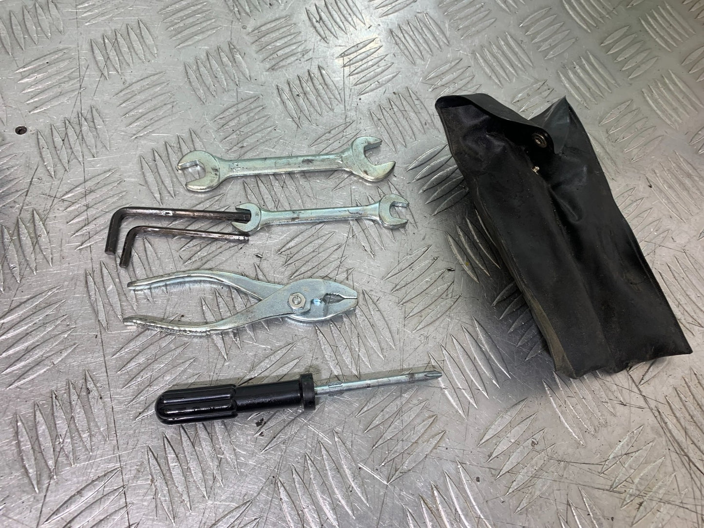 SUZUKI DL1000 V-STROM TOOL KIT YEAR 2014-2019 (CMB1325)