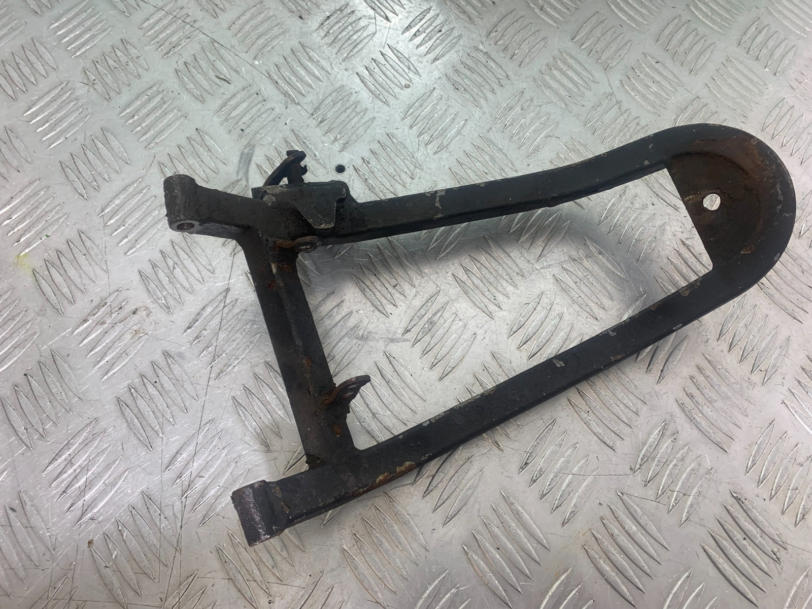 RIEJU 125 RS2 SIDE STAND BRACKET YEAR 2007 (CMB1142)