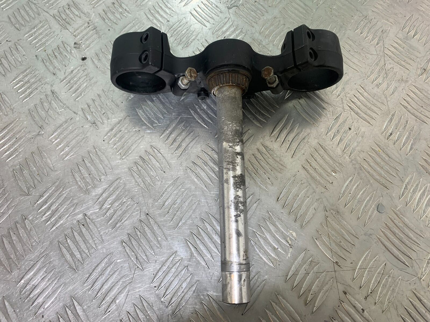 KTM 990 SUPERMOTO T BOTTOM YOKE YEAR 2010-2011  (CMB1127)