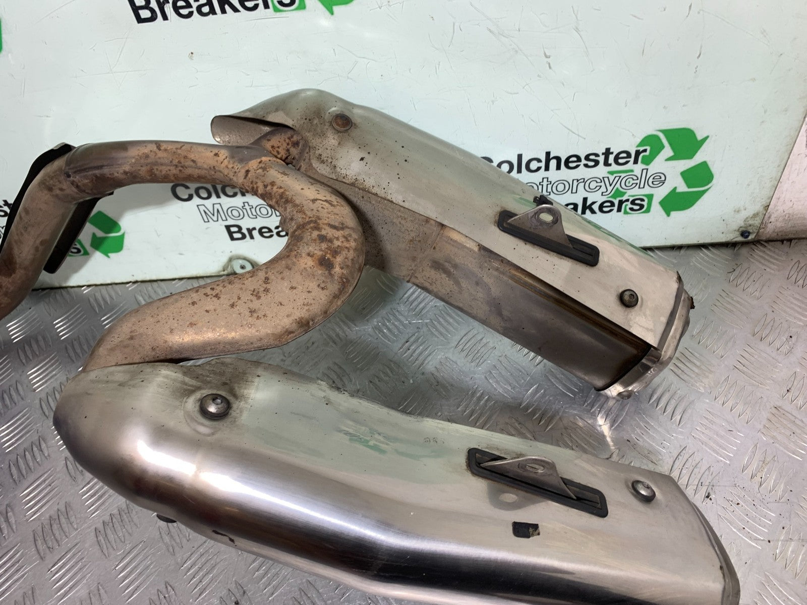 HONDA VFR800 VFR 800 V-TEC SILENCERS  YEAR 2002 -09 (CMB1296)
