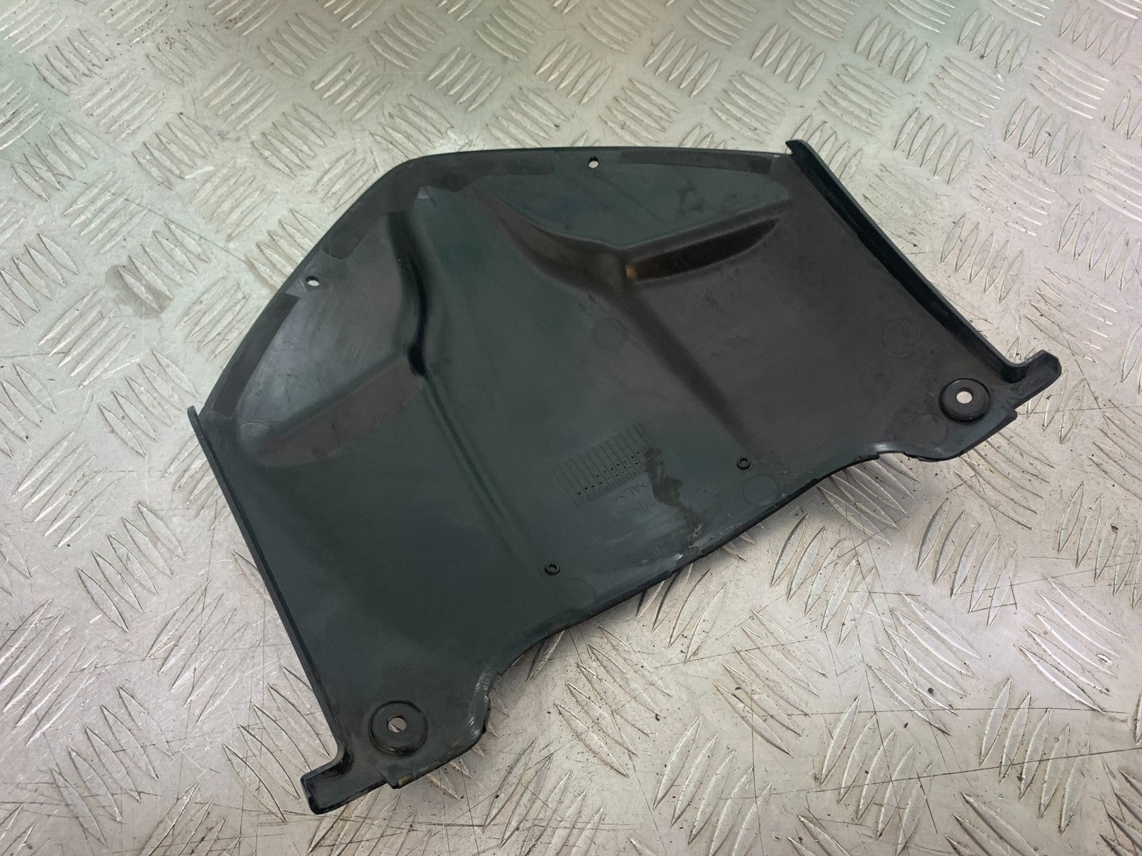 KAWASAKI GTR1400 GTR 1400 SCREEN INFILL PANEL   YEAR 2007-2009 (CMB1174)