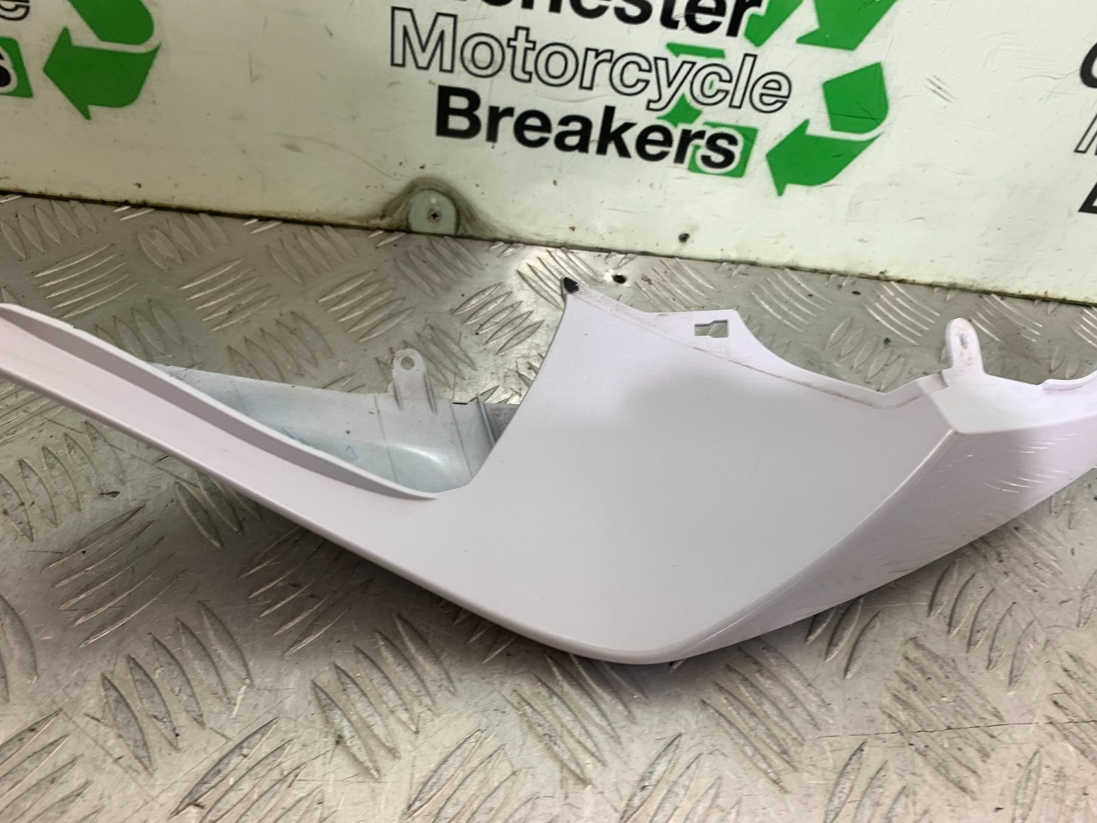 KAWASAKI ZX10R ZX10 R LEFT SEAT PANEL  2008-2010 (CMB1301)