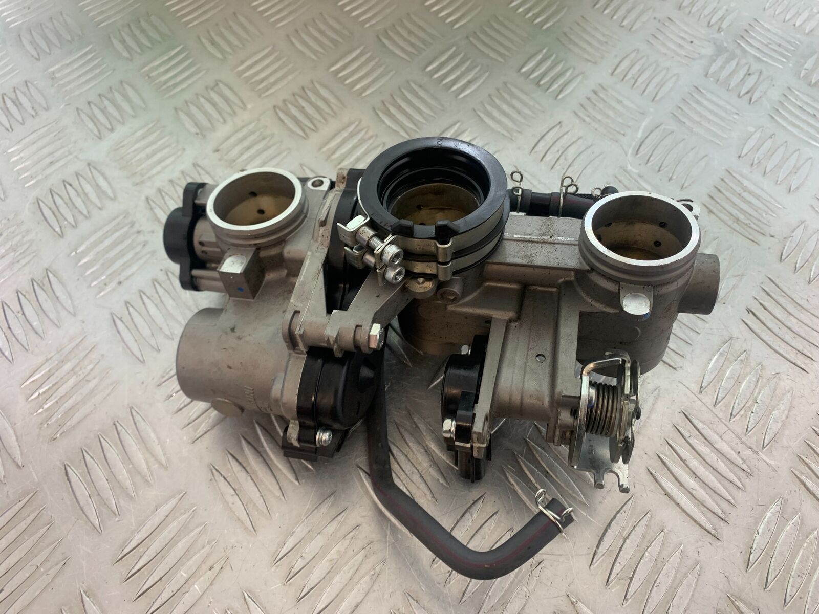 YAMAHA XSR900 XSR 900 THROTTLE BODIES  YEAR 2021-2022 (CMB1073)