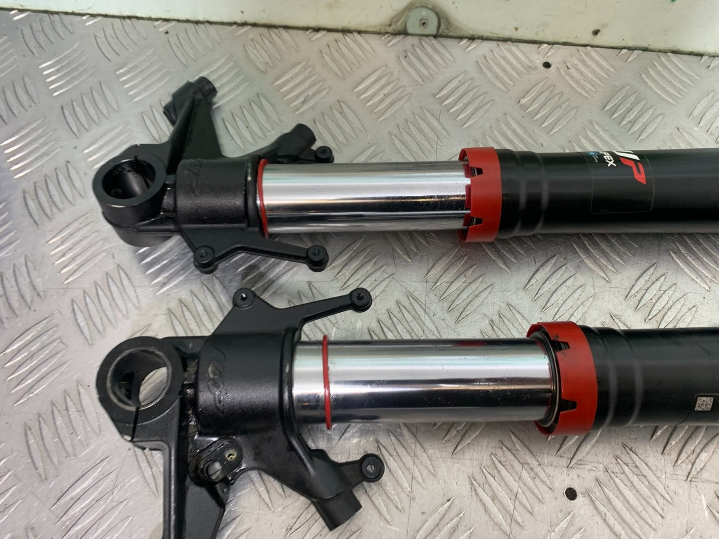 KTM 1290 SUPER DUKE R FORKS (SLIGHTLY BENT) YEAR 2020-2024 (CMB1272)