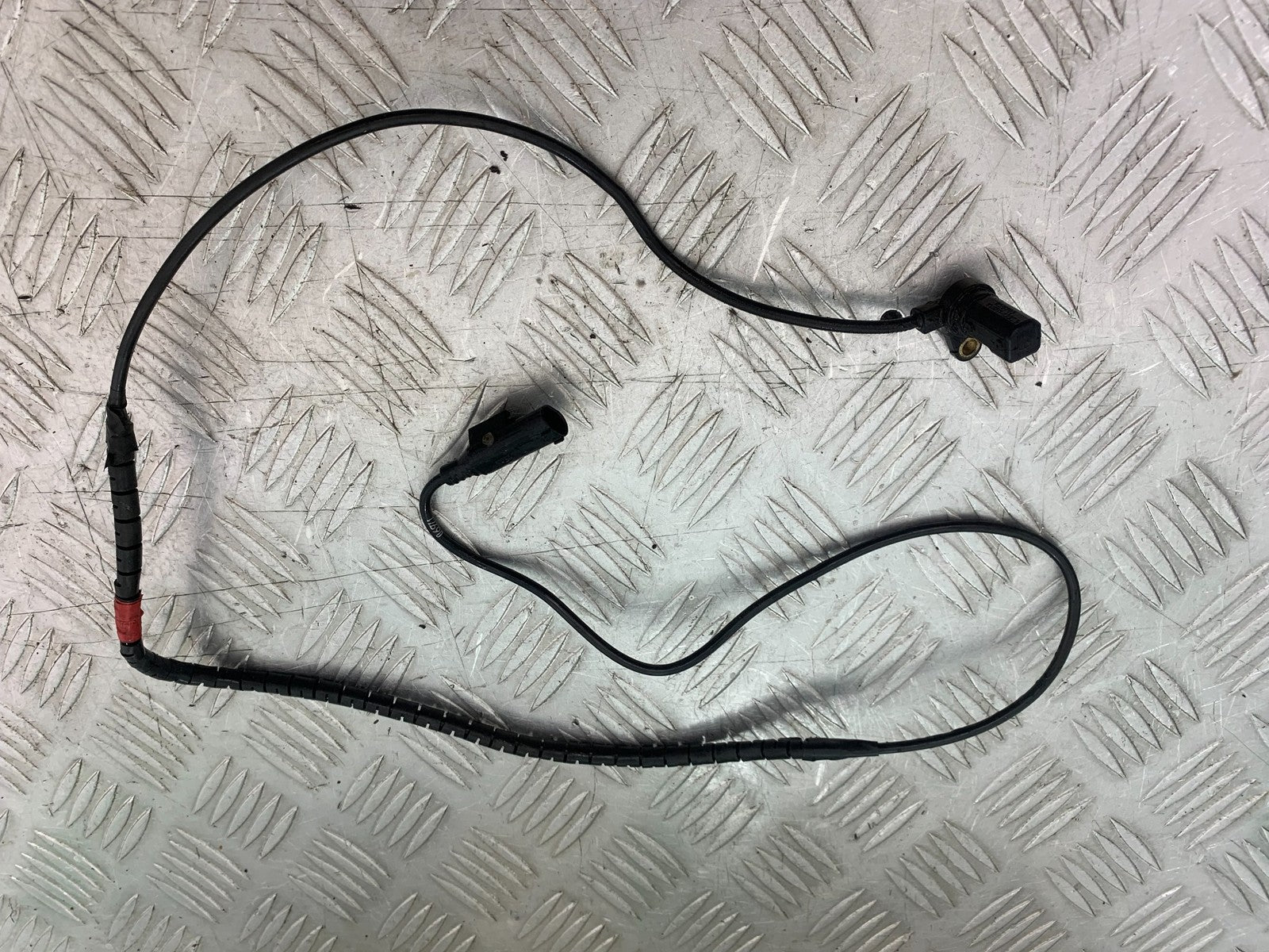 PIAGGIO VESPA GTS 125 FRONT ABS SENSOR  YEAR 2009-2014  (CMB1261)