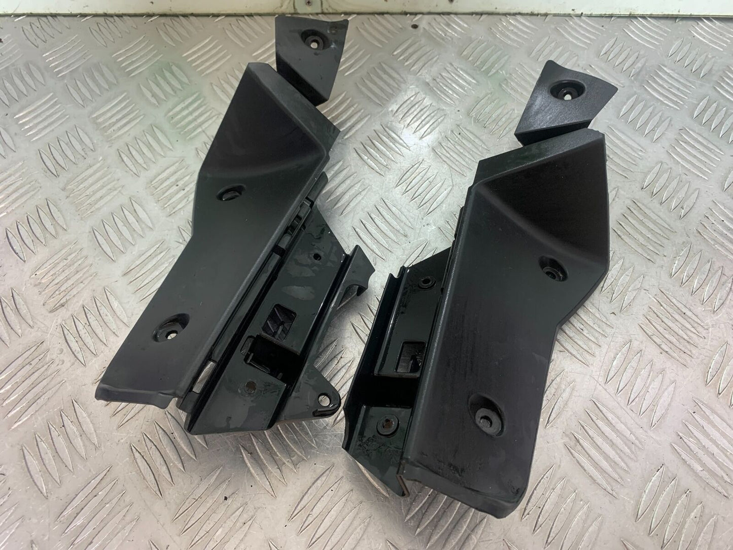 TRIUMPH TIGER 800 INNER INFILLS PANELS  YEAR 2011-2014 (CMB1113)