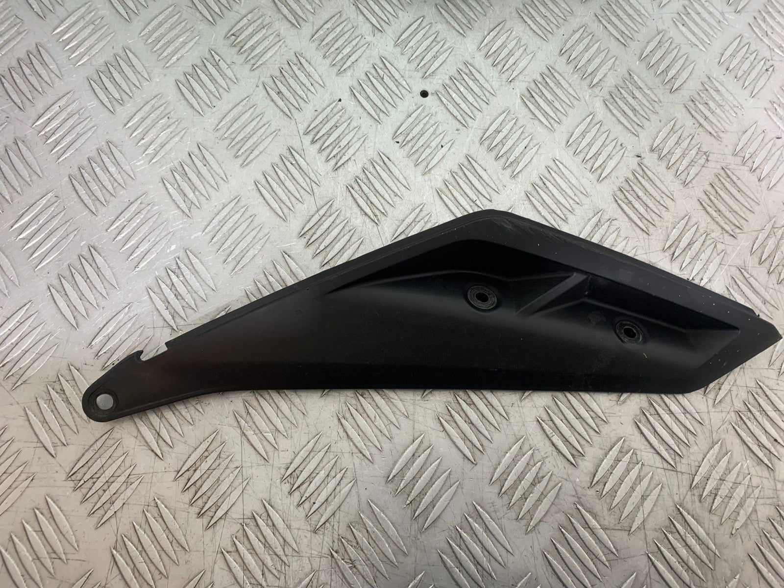 KTM DUKE 390 LEFT SEAT PANEL  YEAR 2017- 2023 (CMB1314)
