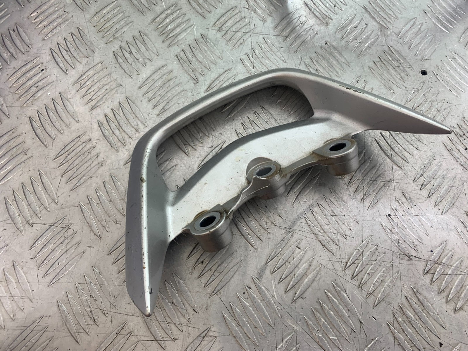SUZUKI GSR600 GSR 600 GRAB RAIL  2006-2010 (CMB1177)
