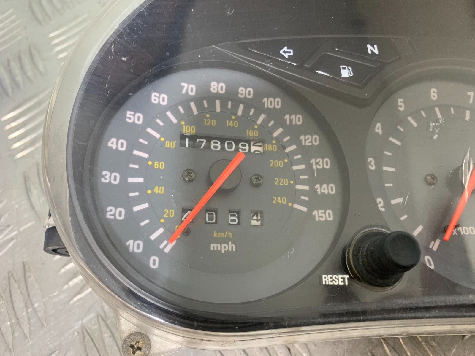 YAMAHA XJ900 XJ 900 DIVERSION CLOCKS SPEEDO DASH  YEAR 1994-2002 (CMB1292)