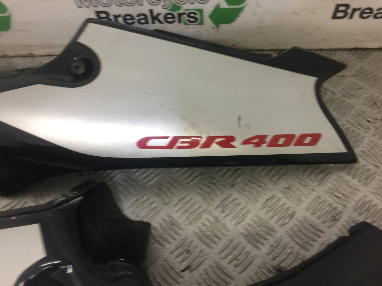 HONDA HONDA CBR400 RR LEFT & RIGHT SEAT PANELS YEAR 1990-95(STOCK 624)