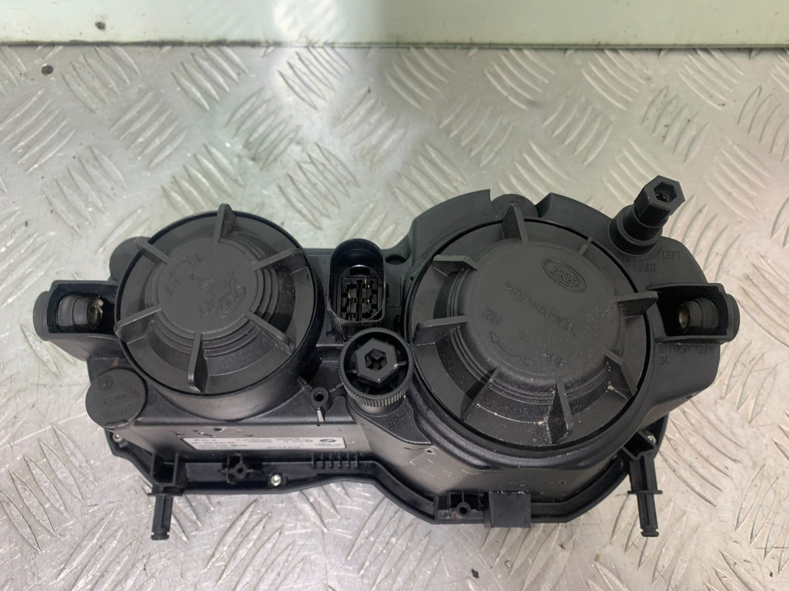 BMW R1200 R 1200 GS HEADLIGHT  YEAR 2013-2016 (CMB1257)