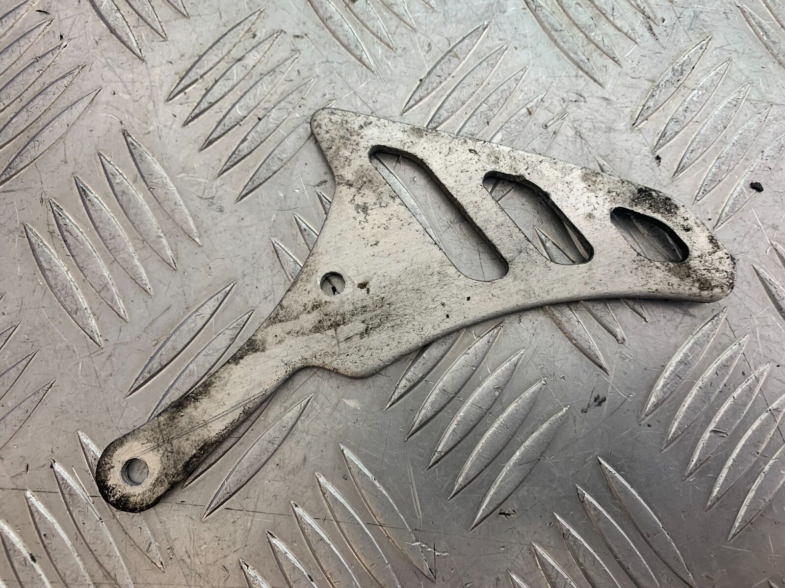 TRIUMPH 955i SPRINT ST REAR CALIPER GUARD  YEAR 1999-2004 (CMB1124)