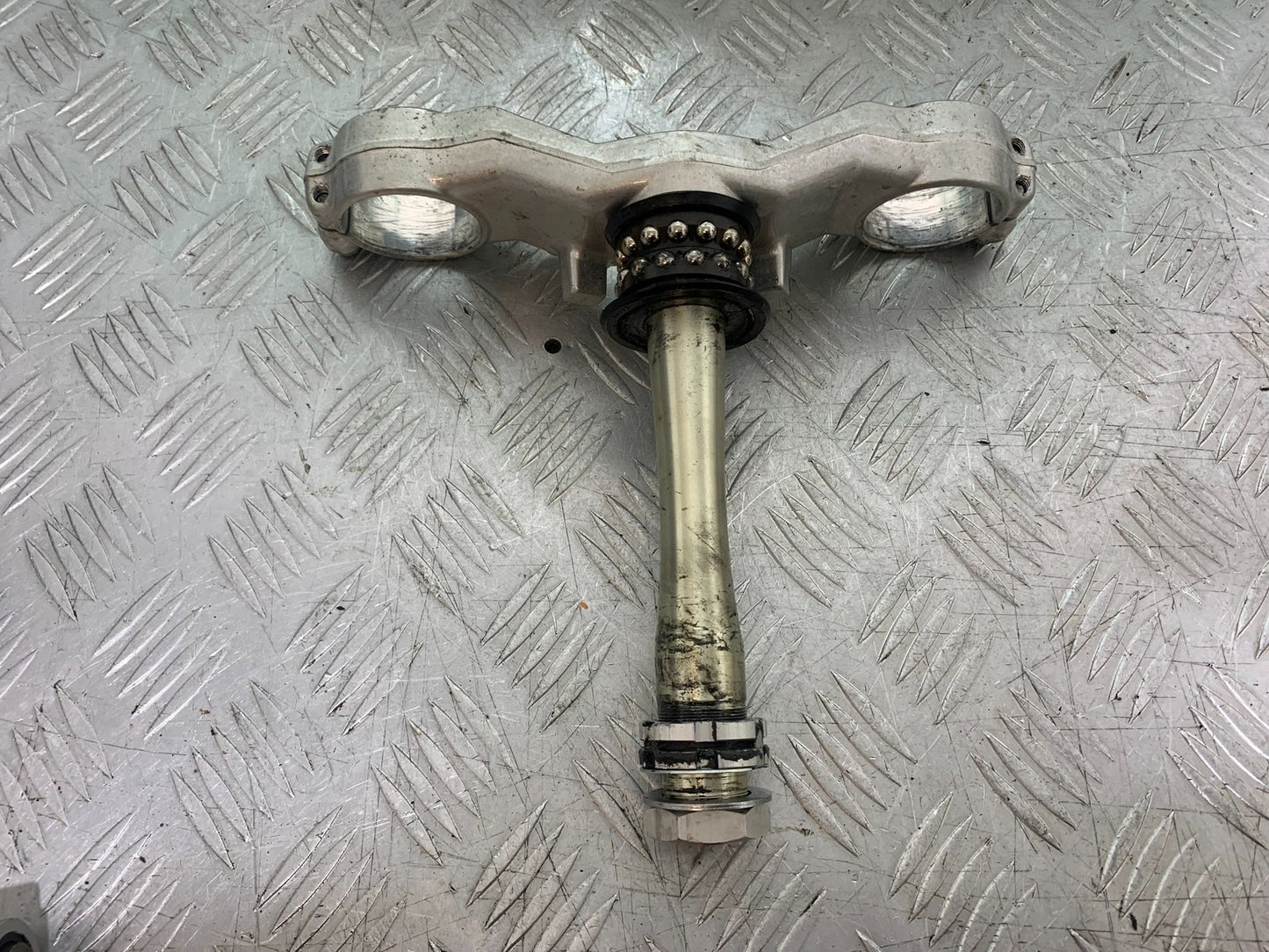 YAMAHA YZF R1 4XV BOTTOM YOKE  YEAR 1998-99 (CMB1291)