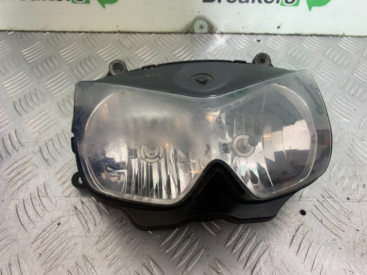 KAWASAKI Z750 Z 750 HEADLIGHT   YEAR 2004-2006  (CMB1234)