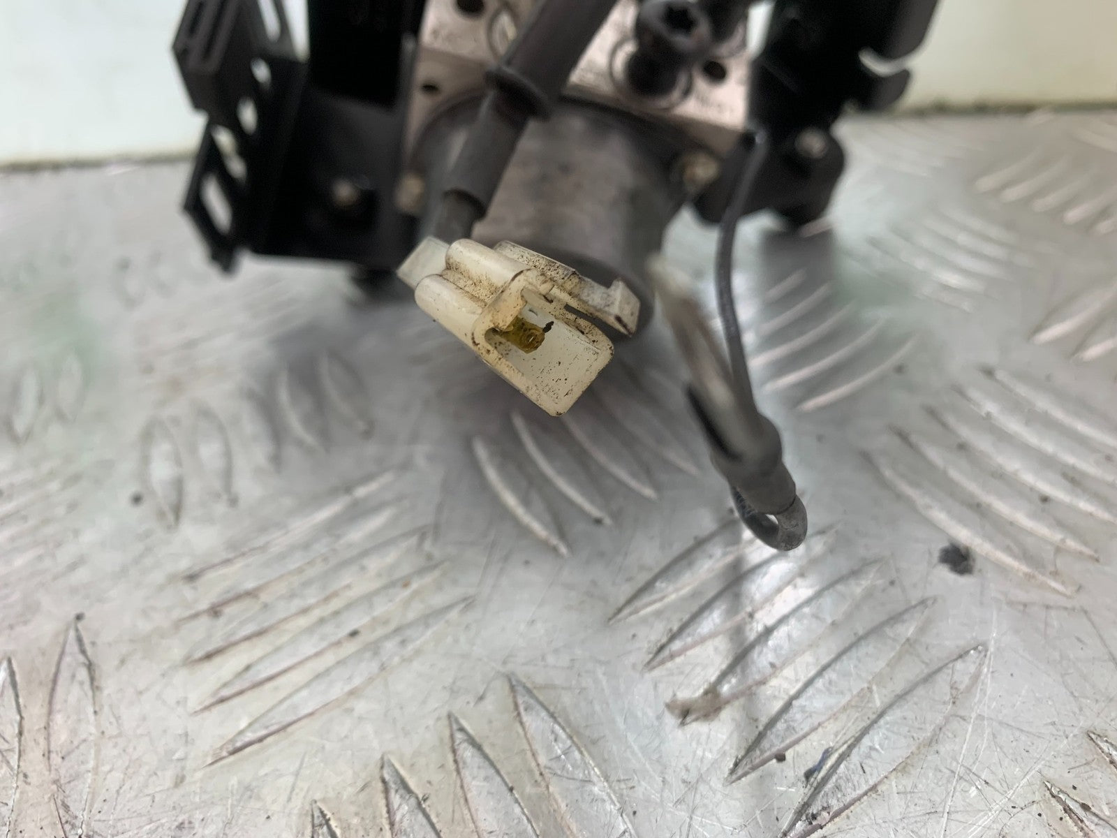 KTM 690 DUKE R LC4 ABS PUMP YEAR 2012-2015  (CMB1180)