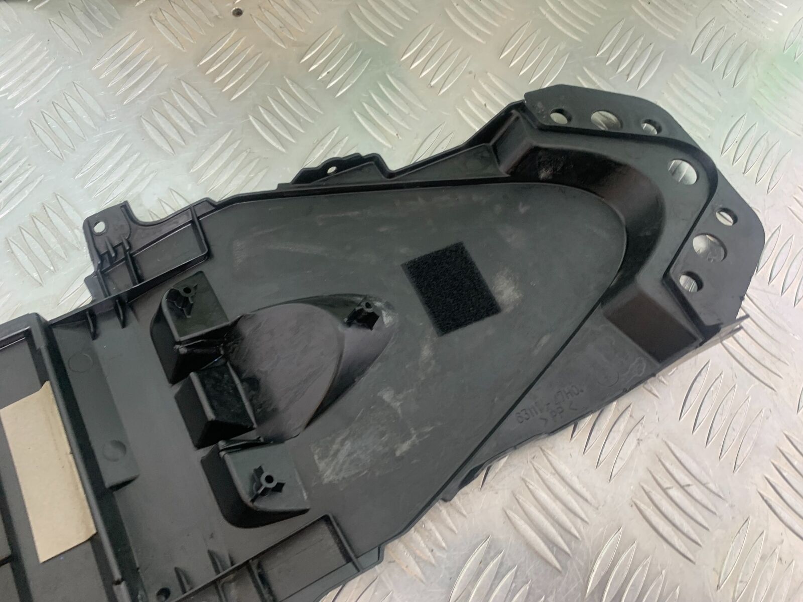 SUZUKI GSXR1000 GSXR 1000 UNDERTRAY   2009-2016 (CMB1049)