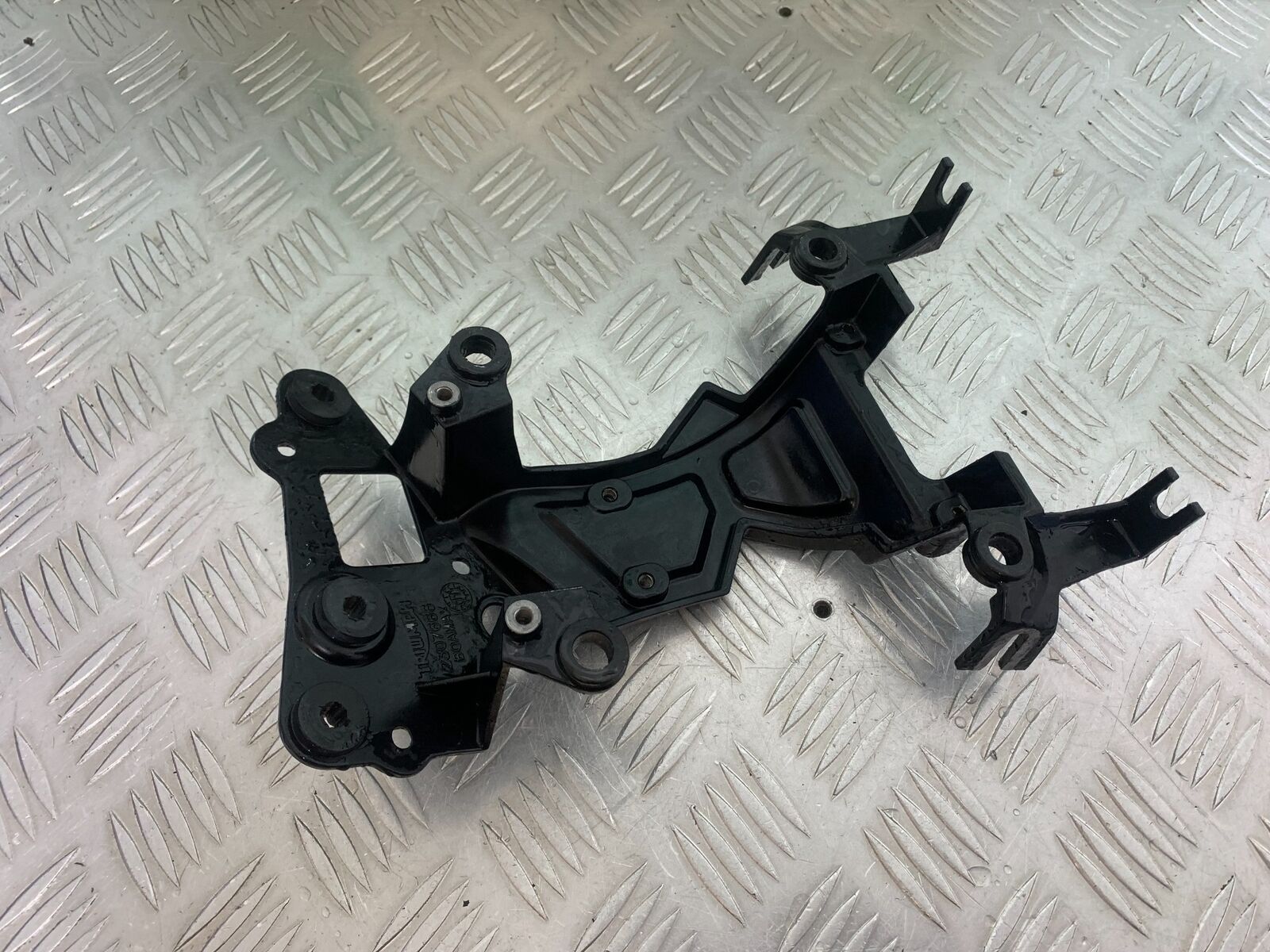 TRIUMPH TIGER 800 FAIRING BRACKET  YEAR 2011-2014 (CMB1113)