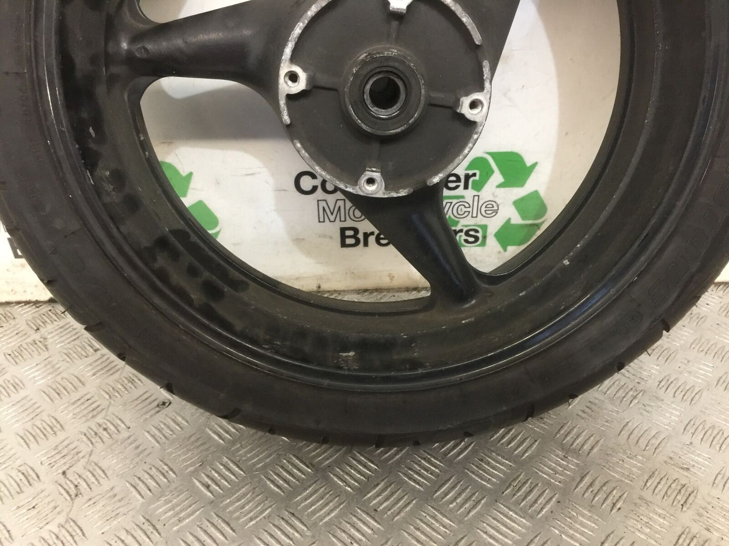 HONDA CBR600 CBR 600 F4I REAR WHEEL YEAR 2002  (STOCK 867)