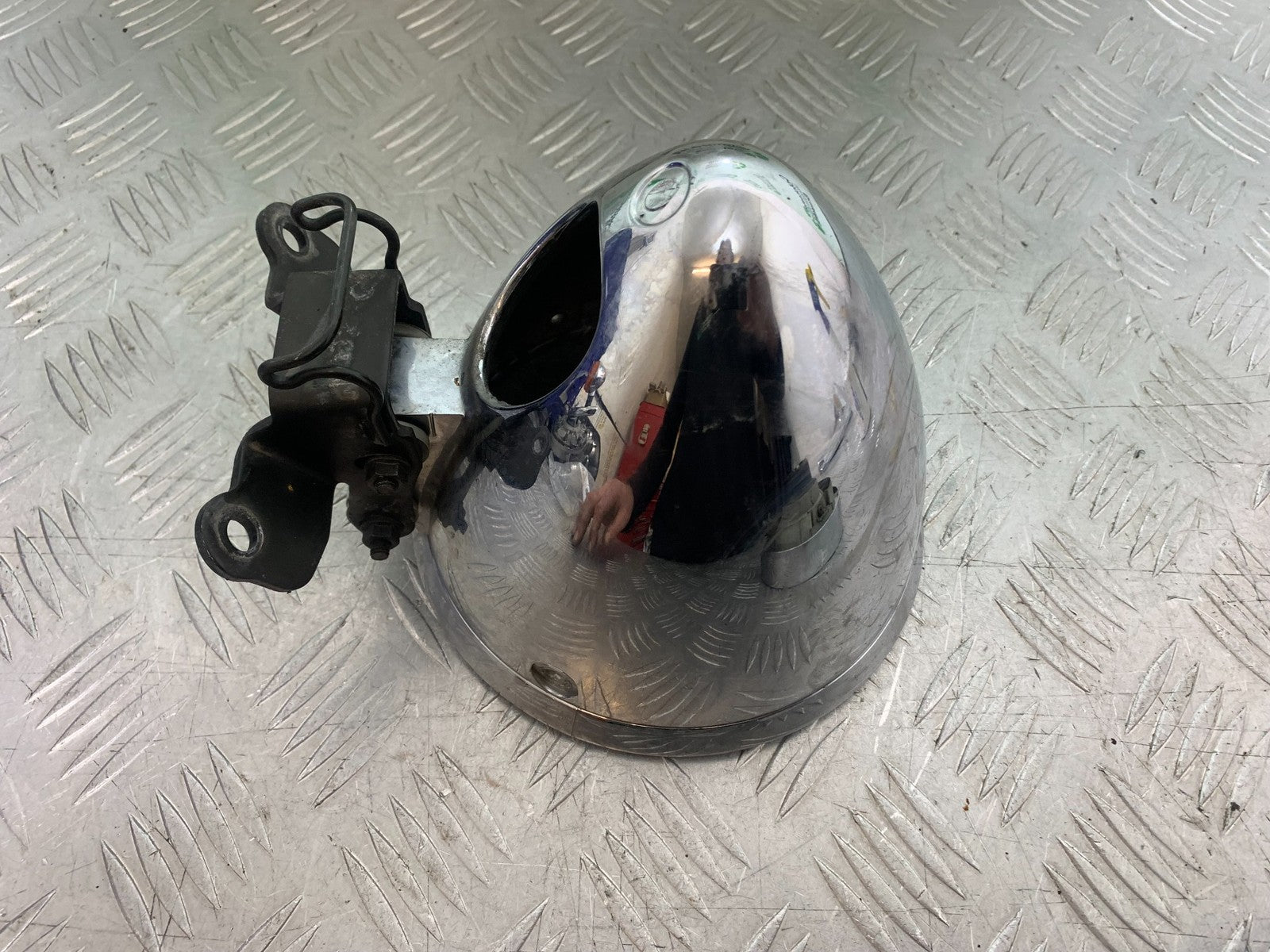 HONDA VT750 SHADOW HEADLIGHT AND BACKING YEAR 2003-2004 (CMB1265)
