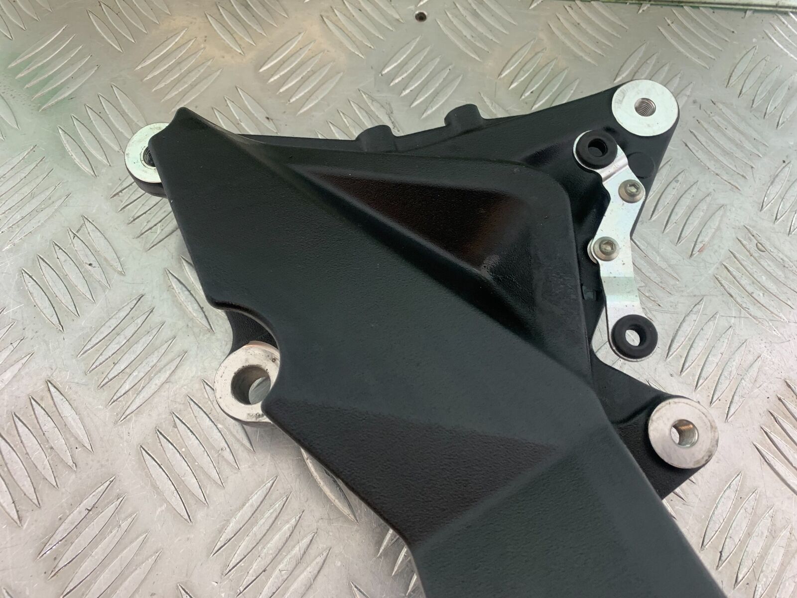 MV AGUSTA TURISMO VELOCE 800 LEFT FRAME BRACKET   YEAR 2014-17 (CMB1051)