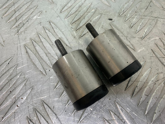 TRIUMPH 1050 SPRINT ST BAR END WEIGTHS   2004-2007 (CMB1197)