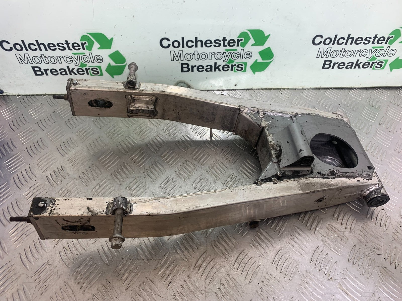 KAWASAKI ZX6R ZX6 F SWINGARM   YEAR 1995-1997 (CMB1169)
